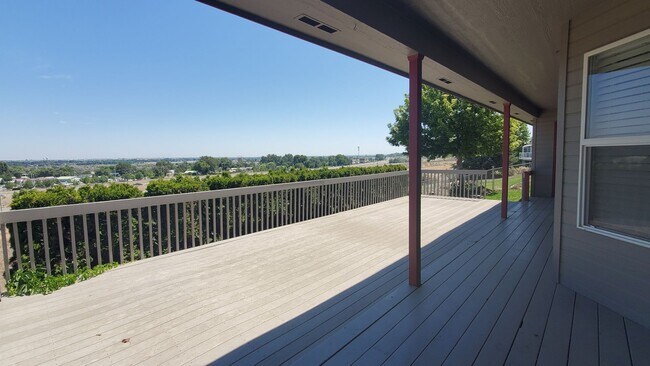 Building Photo - 2452 N Rhode Island Ct