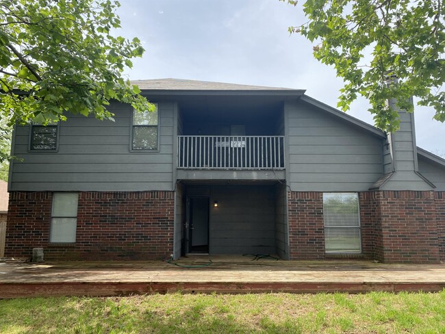 Building Photo - 2801 Dalewood Terrace