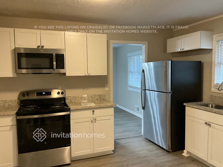 Building Photo - 2597 Beechwood Dr