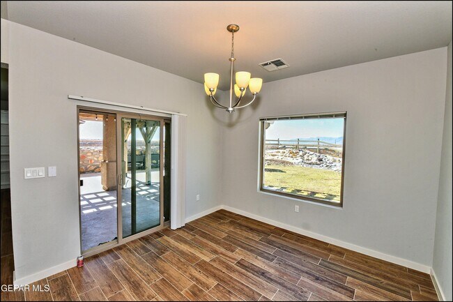 Building Photo - 6952 Black Mesquite Dr