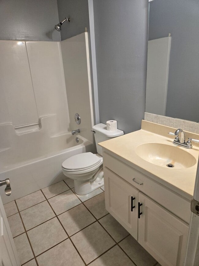 Building Photo - FOR RENT in HARRIS COUNTY with SWIMMING POOL! Available July 1st