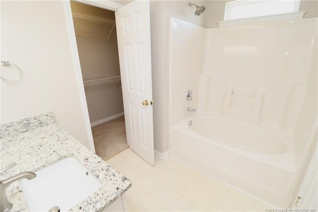Building Photo - 120 Downing Bluff Dr