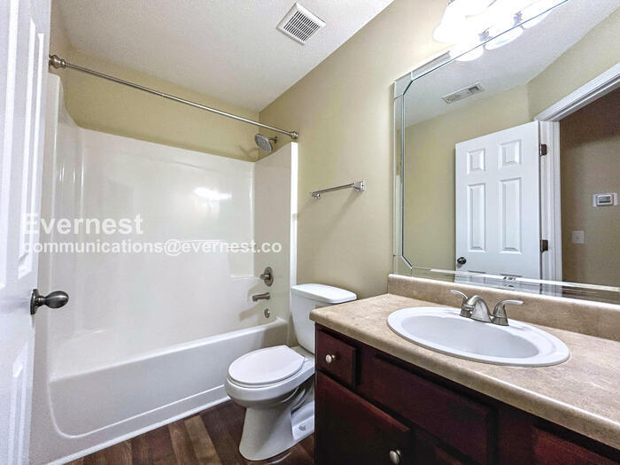 Building Photo - 7073 Blairs View Dr