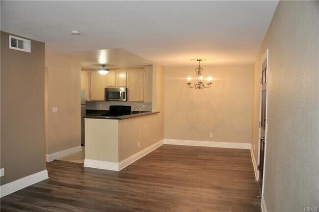 Building Photo - 2400 Del Mar Way