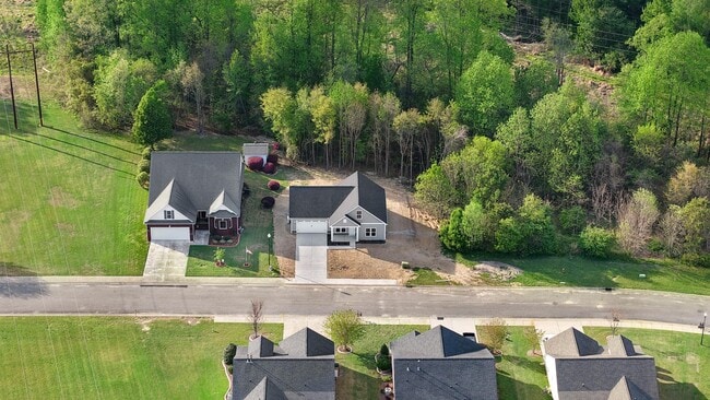 Building Photo - 312 Kingston Cir