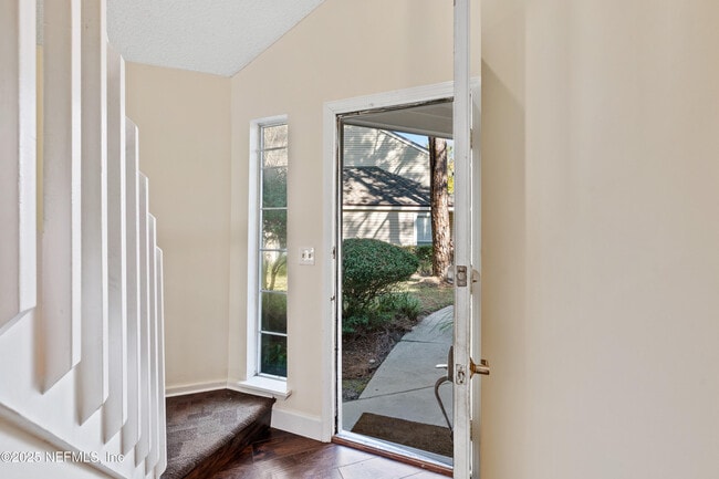 Building Photo - 9960 Moorings Dr