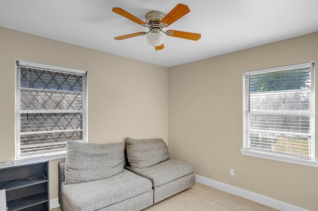 Building Photo - 3306 Earl St