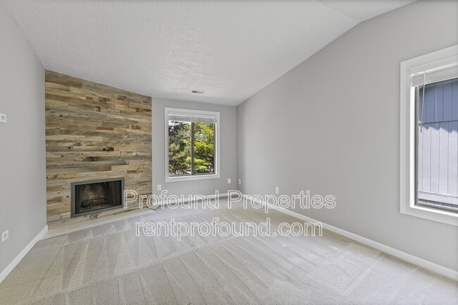 Building Photo - 12340 NW McDaniel Rd