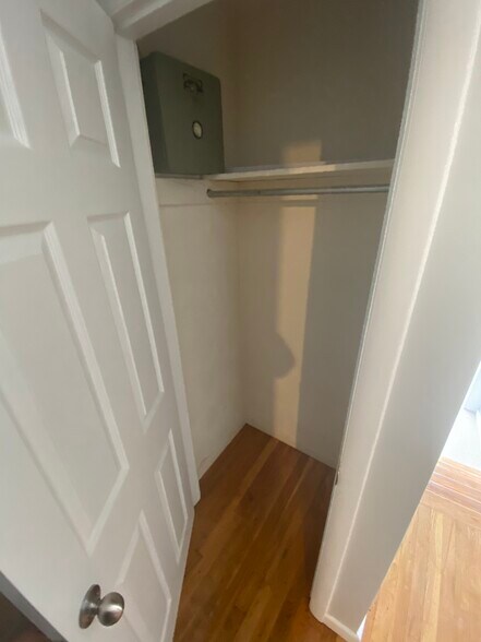 Building Photo - 121 Orlando St