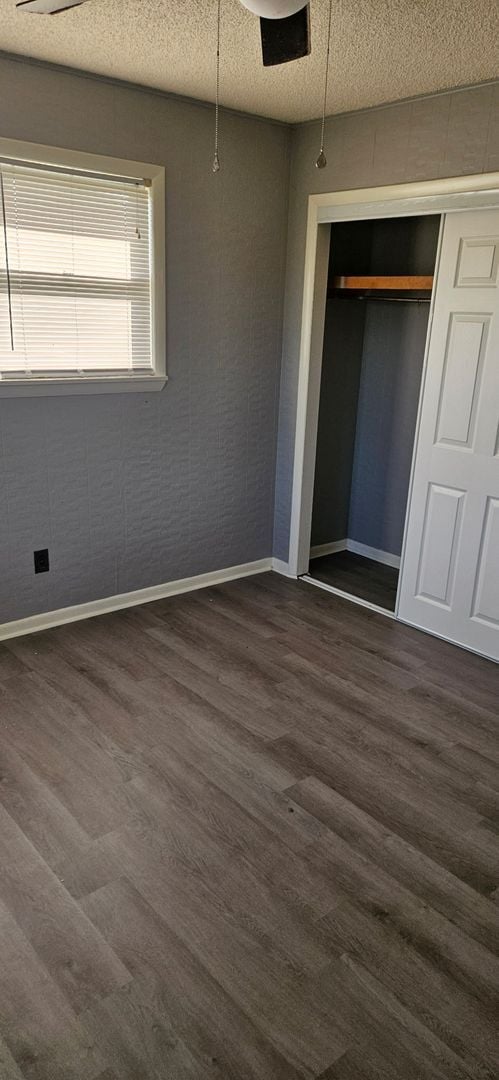 Building Photo - 5377 S Hutchinson Ct