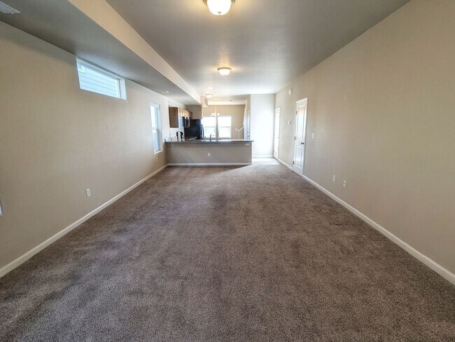 Building Photo - Paired Townhome in Chapel Heights