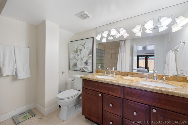 Building Photo - 3211 Seaward Dr