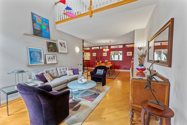 Building Photo - 566 W Bridge View Ct