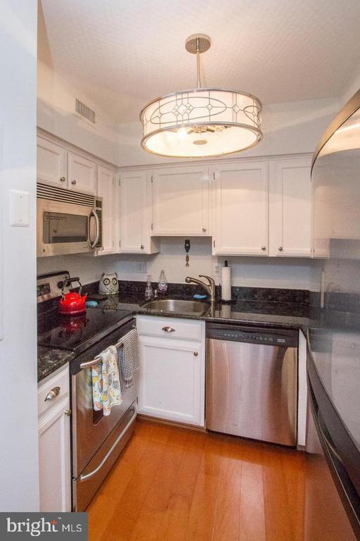 Building Photo - 2400 Clarendon Blvd