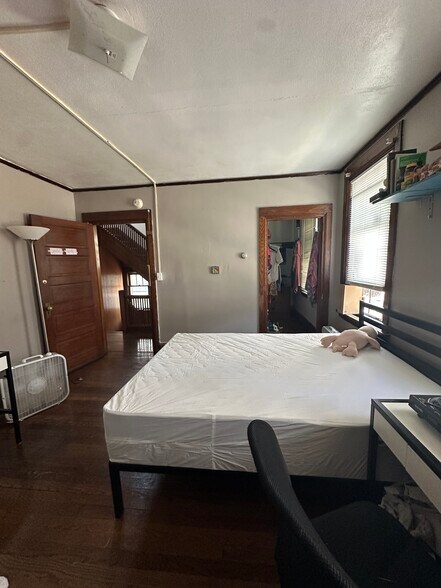 Building Photo - 105-1 Bool St