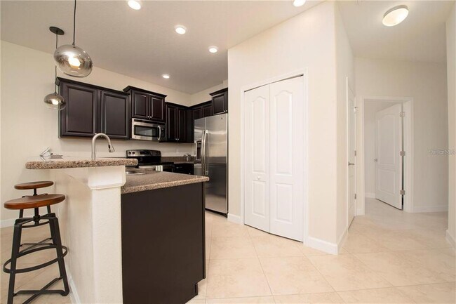 Building Photo - 1225 Long Cove Loop