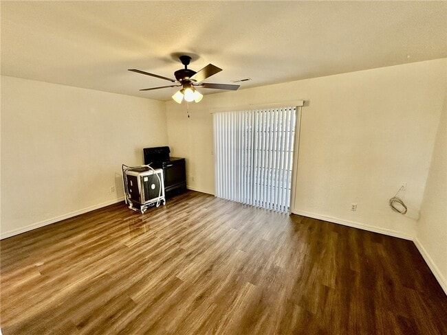 Building Photo - 1244 SW Elm Tree Rd