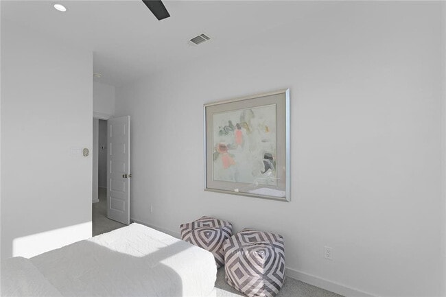 Building Photo - 2931 El Fenice Ln