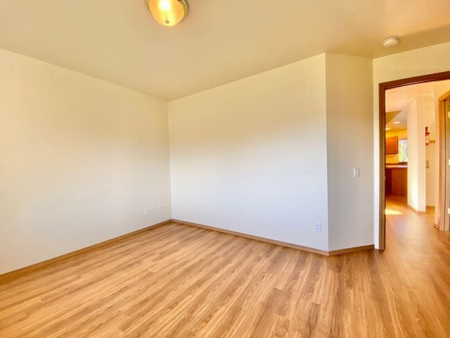Building Photo - 809/811 Jamie Drive