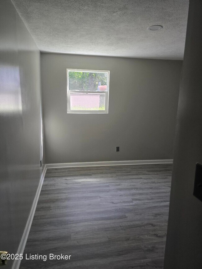 Building Photo - 3421 Shanks Ln