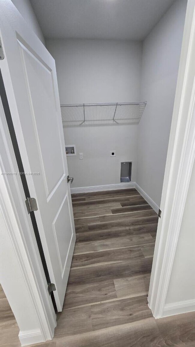 Building Photo - 16855 SW 18th Avenue Rd