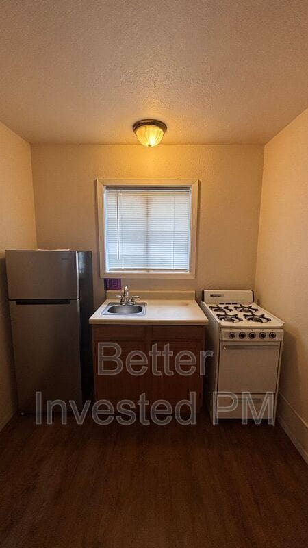 Building Photo - 24631 Birch St