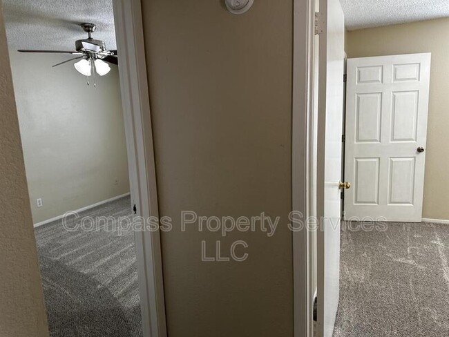 Building Photo - 1214 Baylor Ave