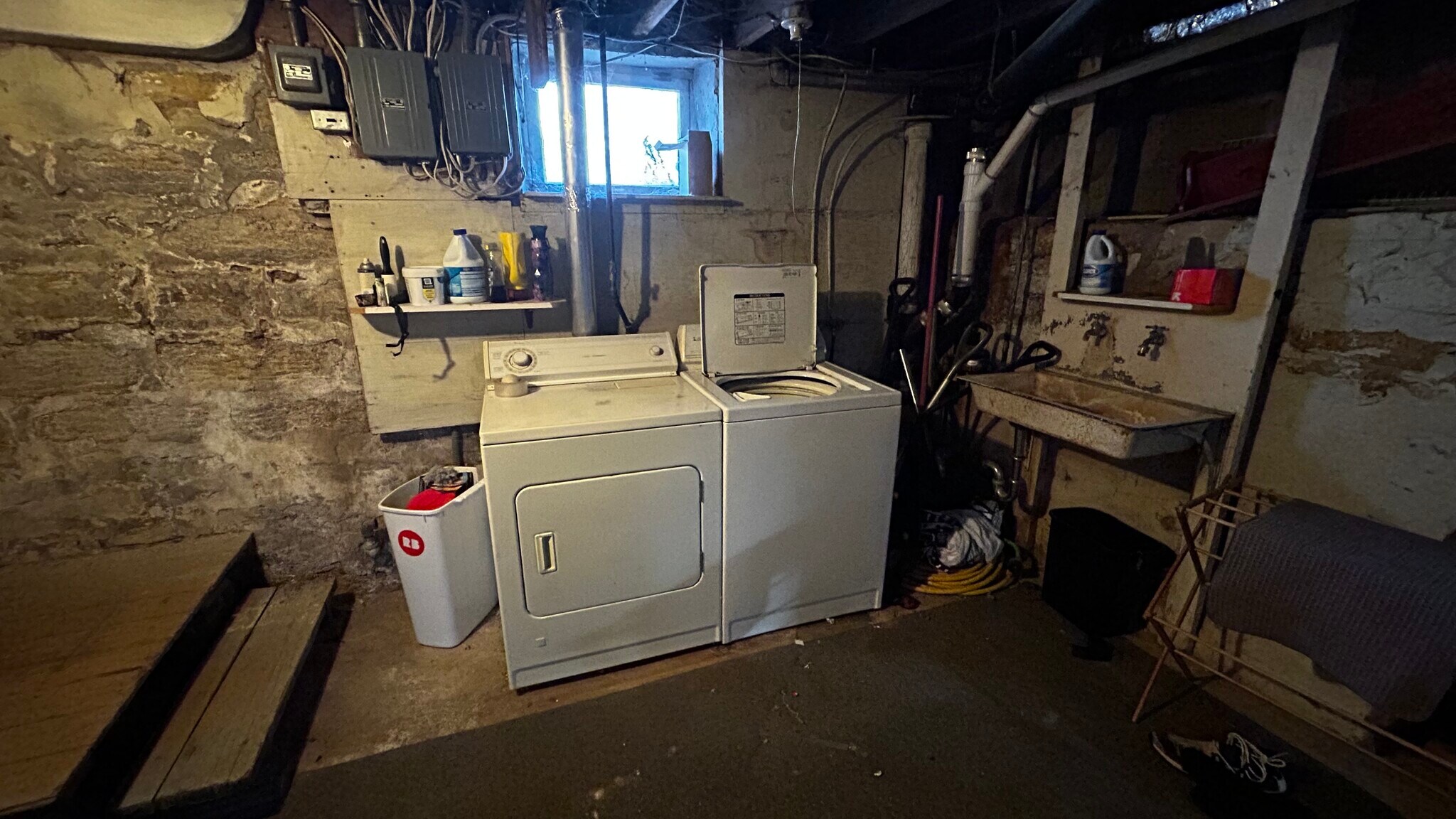 Shared free laundry - 509 E Maple St