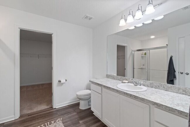 Building Photo - 4 Bed, 2.5 Bath Hidden Creek Home for Lease!
