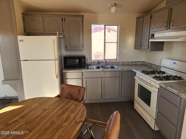 Building Photo - 4901 W Churella Trail