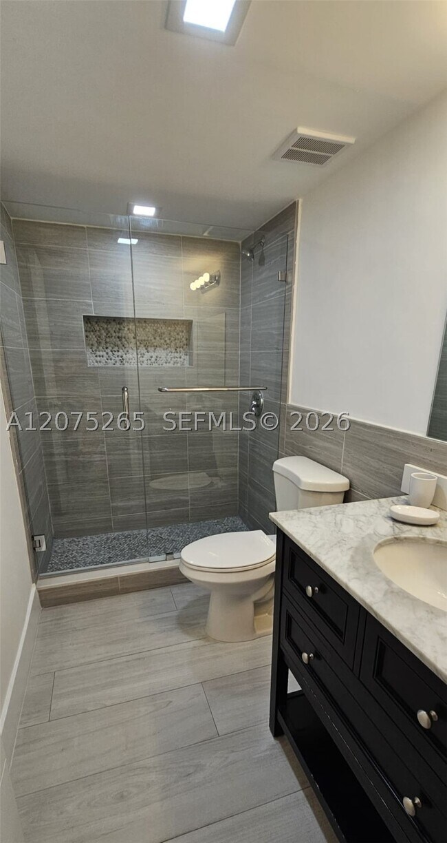 Building Photo - 7811 SW 102nd Pl