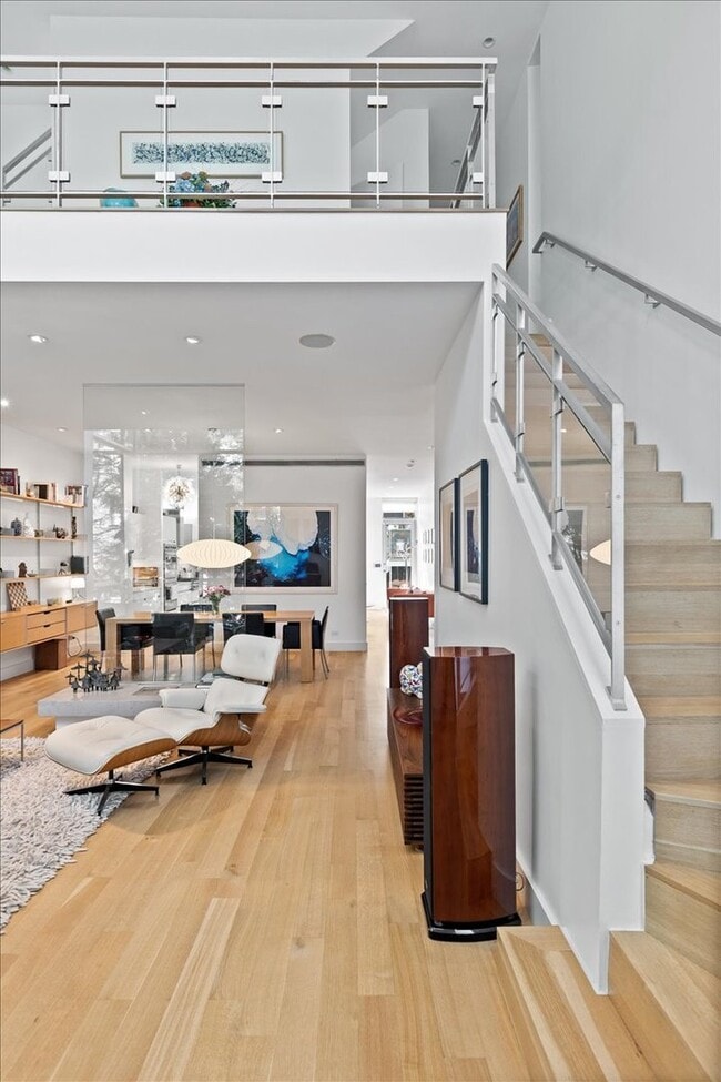 Building Photo - 1823 W Race Ave