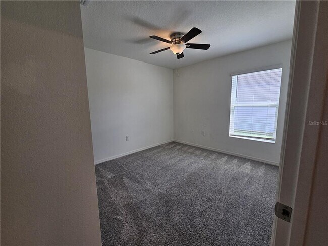 Building Photo - 2058 Ficus St