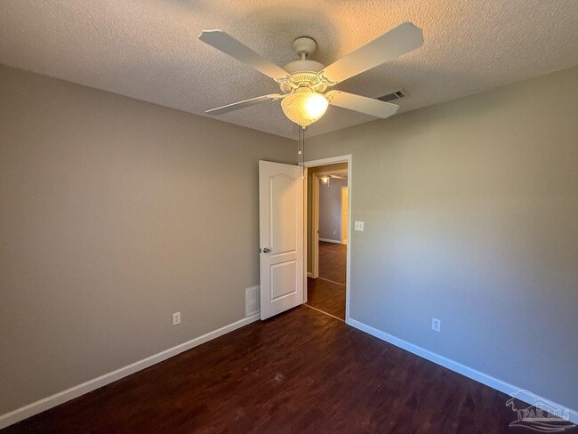 Building Photo - 7731 Beechwood Dr
