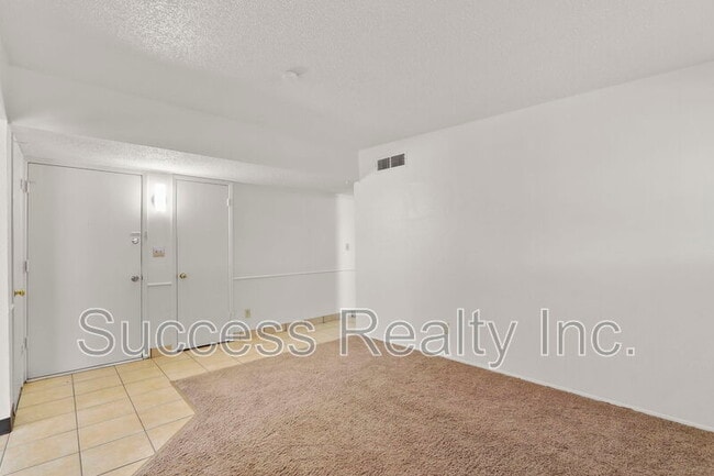 Building Photo - 5440 Viceroy Dr