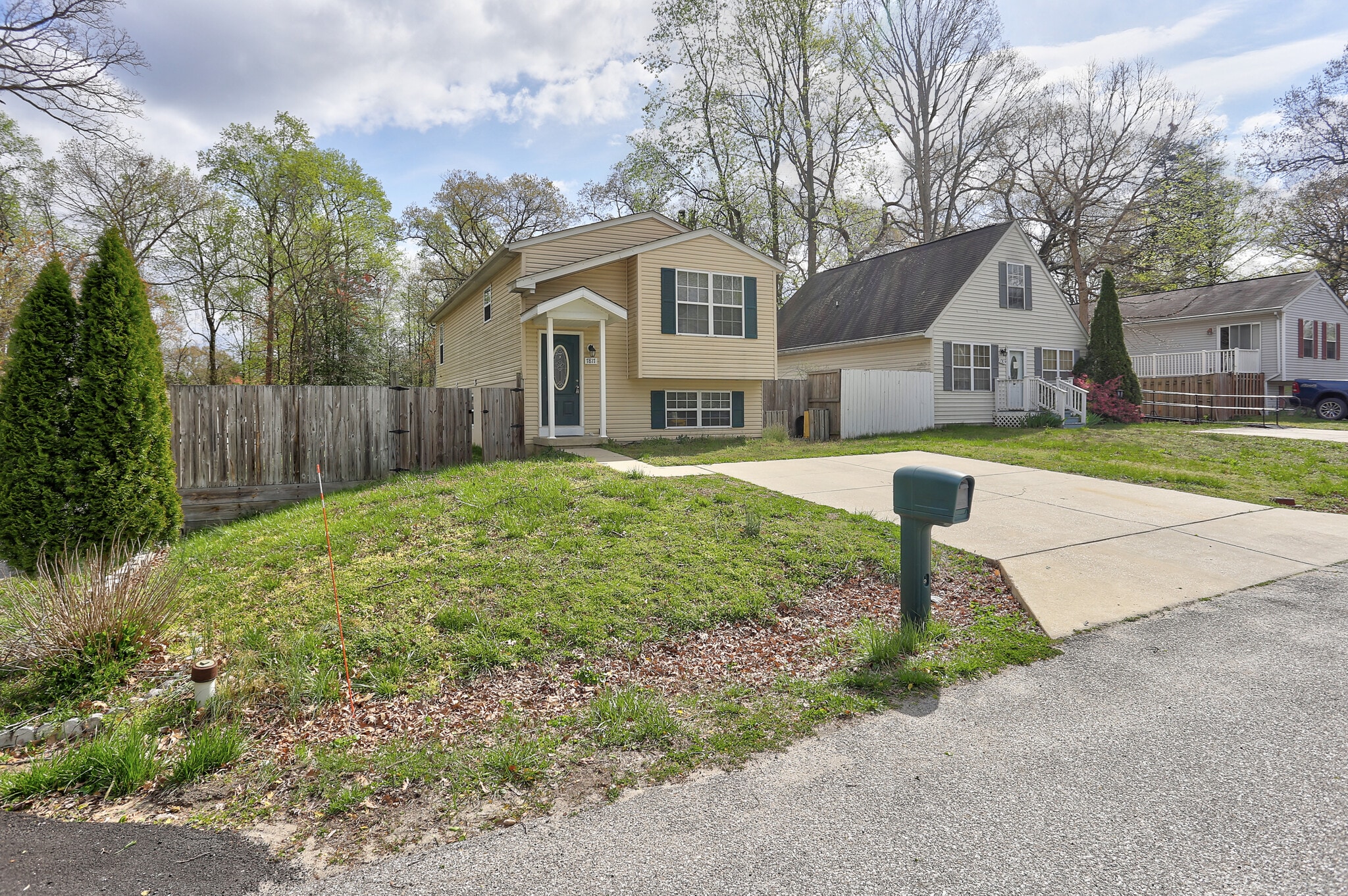 Front of House - 7817 Camp Rd
