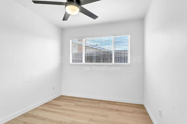 Building Photo - 4722 Mt La Palma Dr