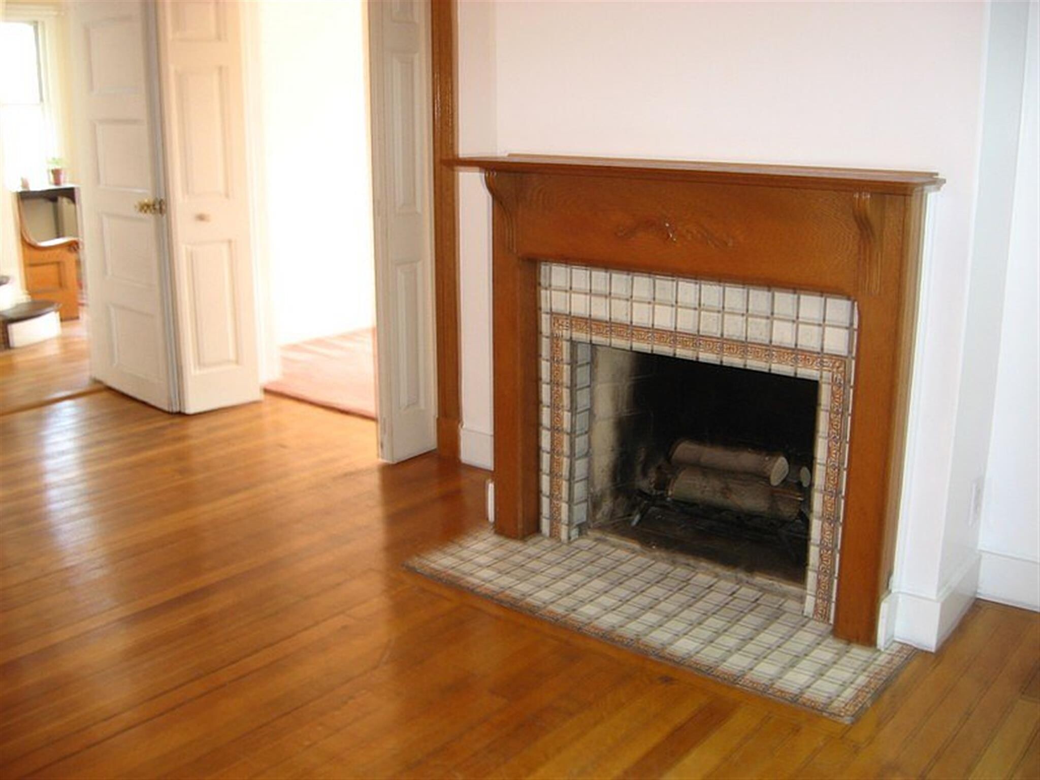 Building Photo - 35 College Ave