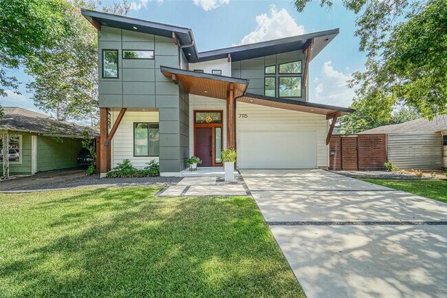 Primary Photo - 7115 Housman