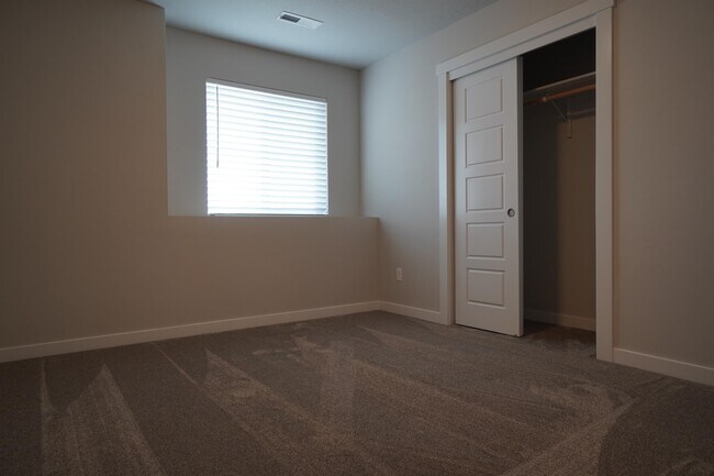 Building Photo - 5051 W Ladle Rapids St