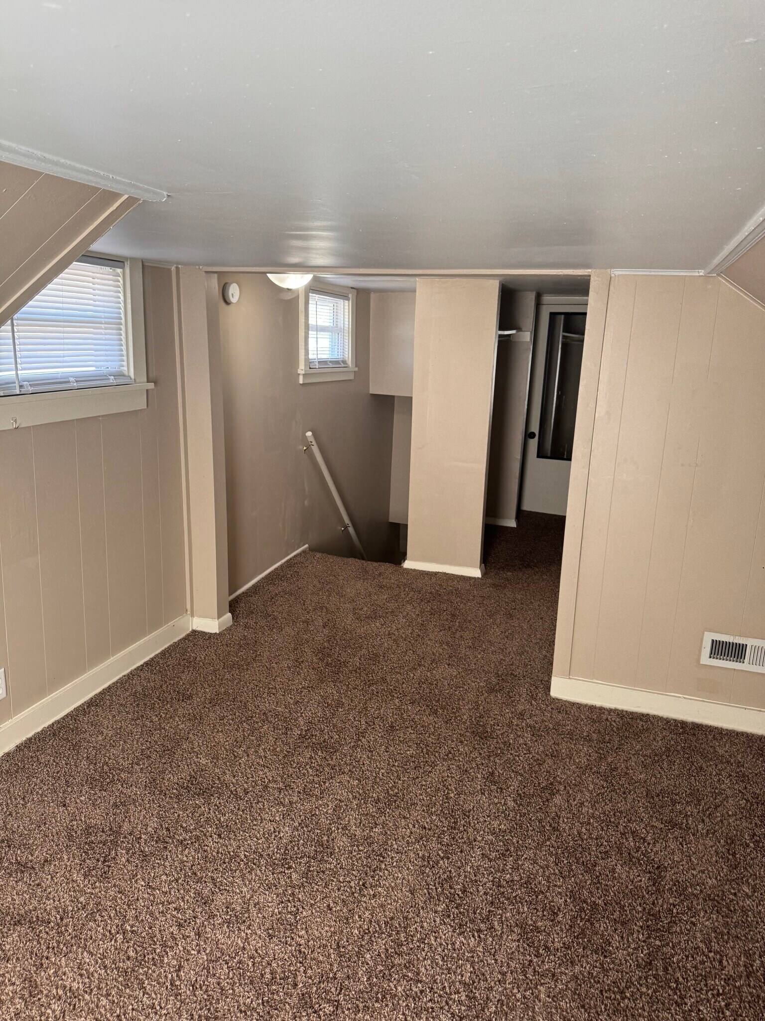 Building Photo - 1832 Franklin Ave