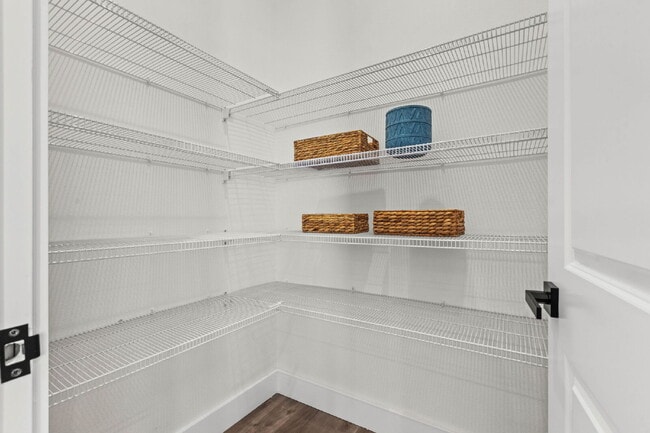 Building Photo - 3 Bedroom Townhouse in Tampa Heights