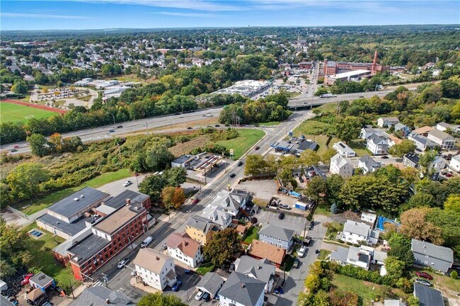 Building Photo - 555 Branch Ave