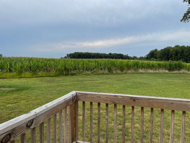 Building Photo - 2 bed, 2 bath mobile home located in the D...