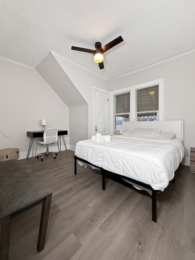 Building Photo - Calvert Duplex (The Shirley)