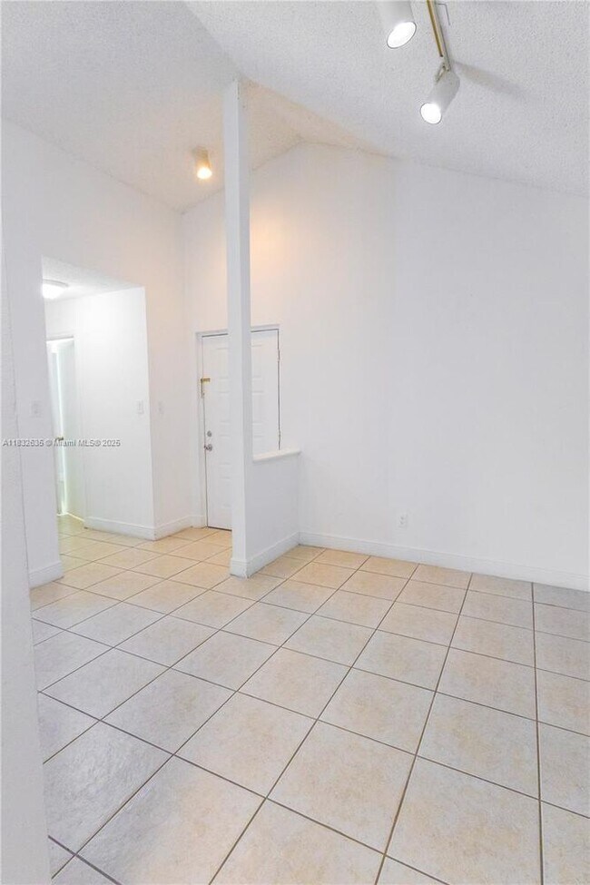 Building Photo - 15770 SW 106th Terrace