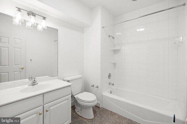 Building Photo - 2608 Geneva Hill Ct