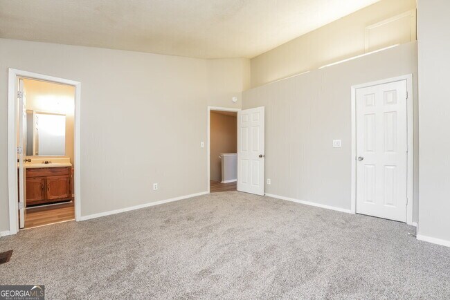 Building Photo - 1418 Stonegate Ct