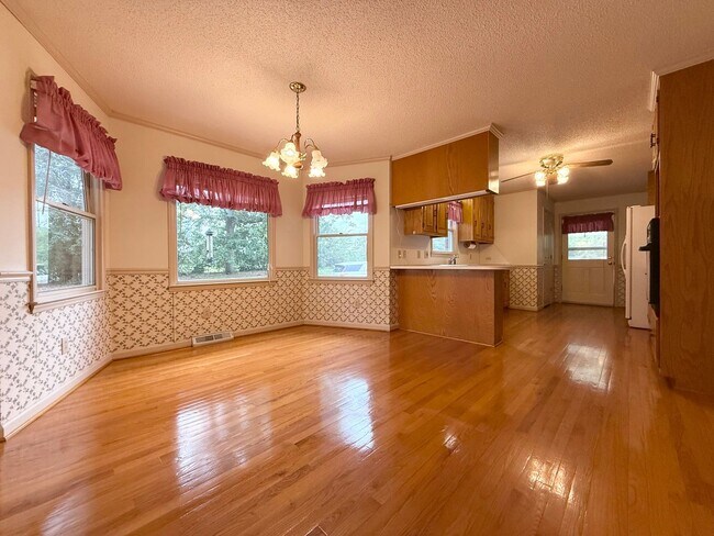 Building Photo - Fantastic Home in the Country for Rent!