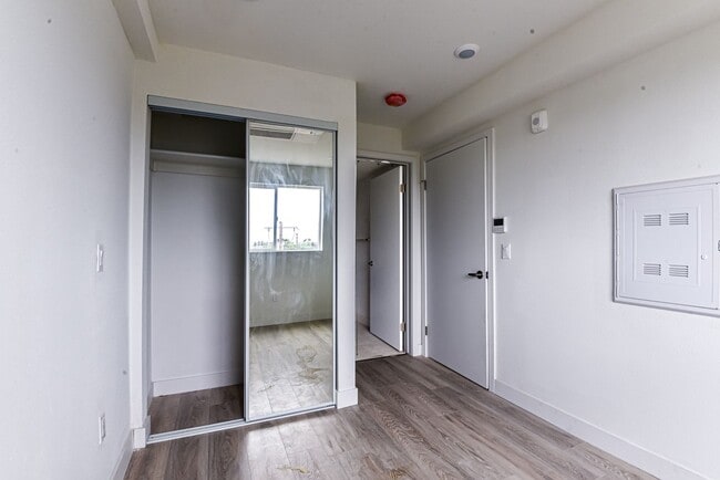 Building Photo - 7410 S Avalon Blvd